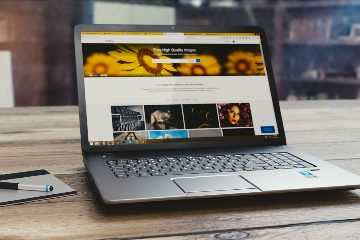 Ilustrasi proses kerja profesional jasa website murah Poris Plawad Indah yang membantu pelaku usaha lokal mendapatkan situs web responsif. Solusi Website Terjangkau Untuk UMKM Poris Plawad Indah
